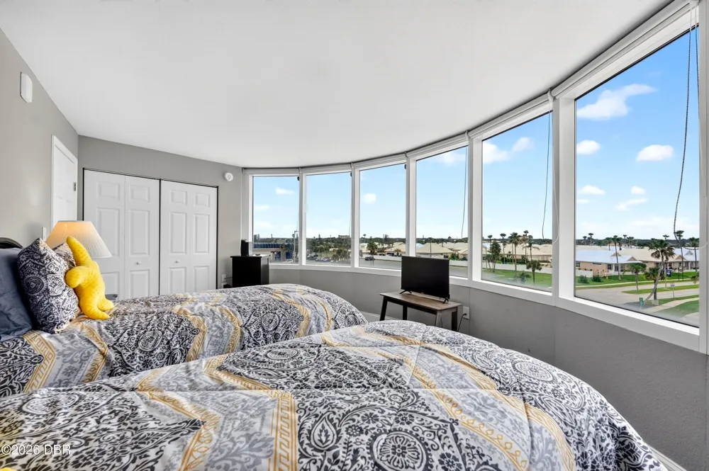 2625 S Atlantic Avenue #5SW Daytona Beach Shores, FL 32118