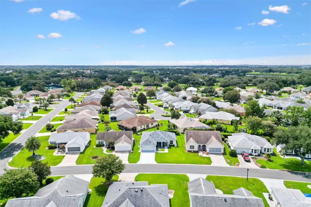 811 SAN SALVADOR DRIVE The Villages, FL 32159