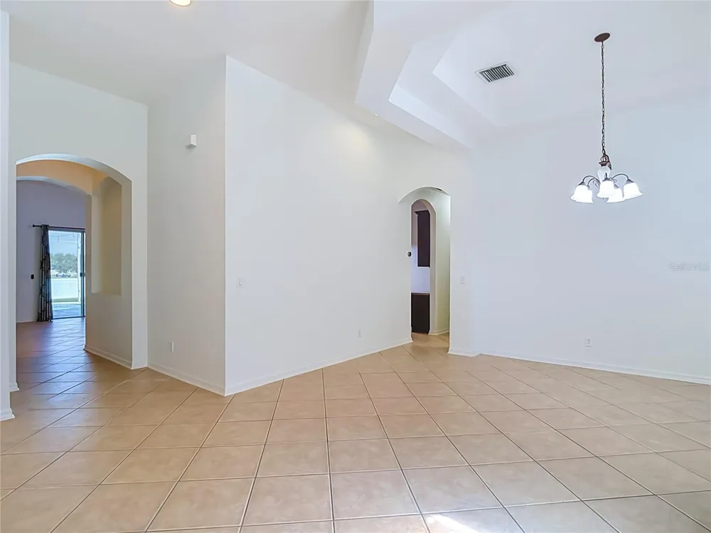 220 RONJA LANE Valrico, FL 33594