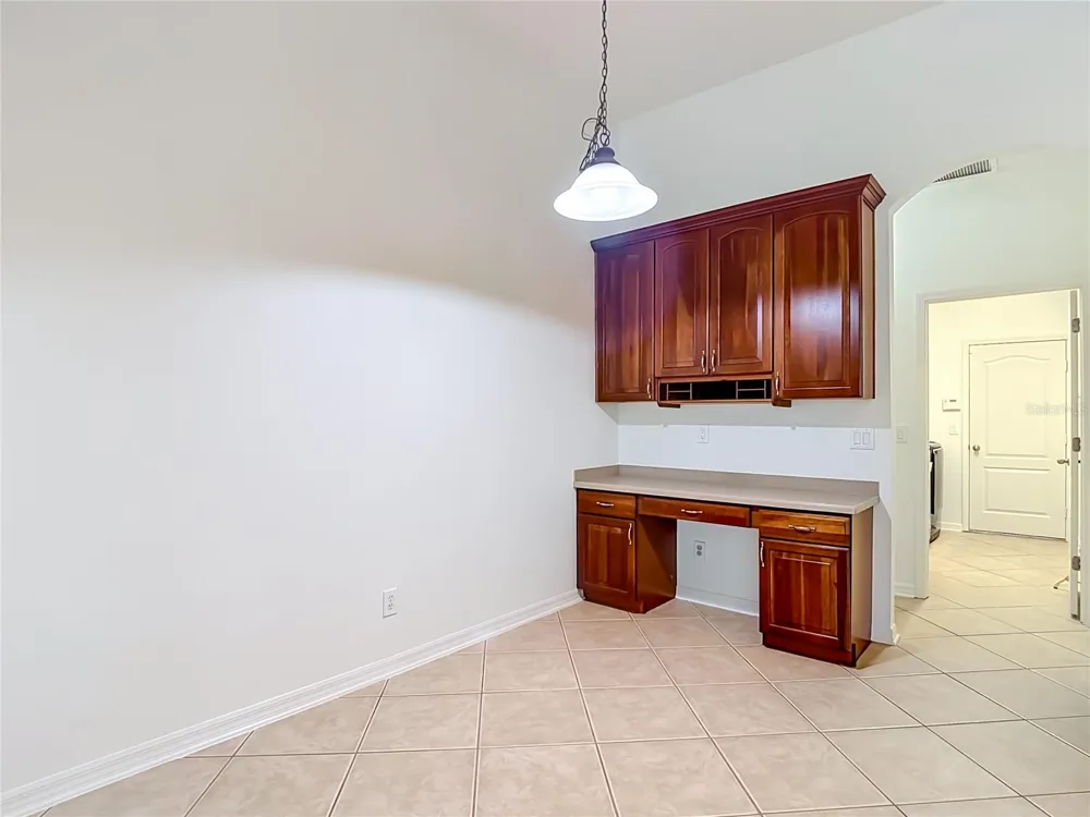 220 RONJA LANE Valrico, FL 33594