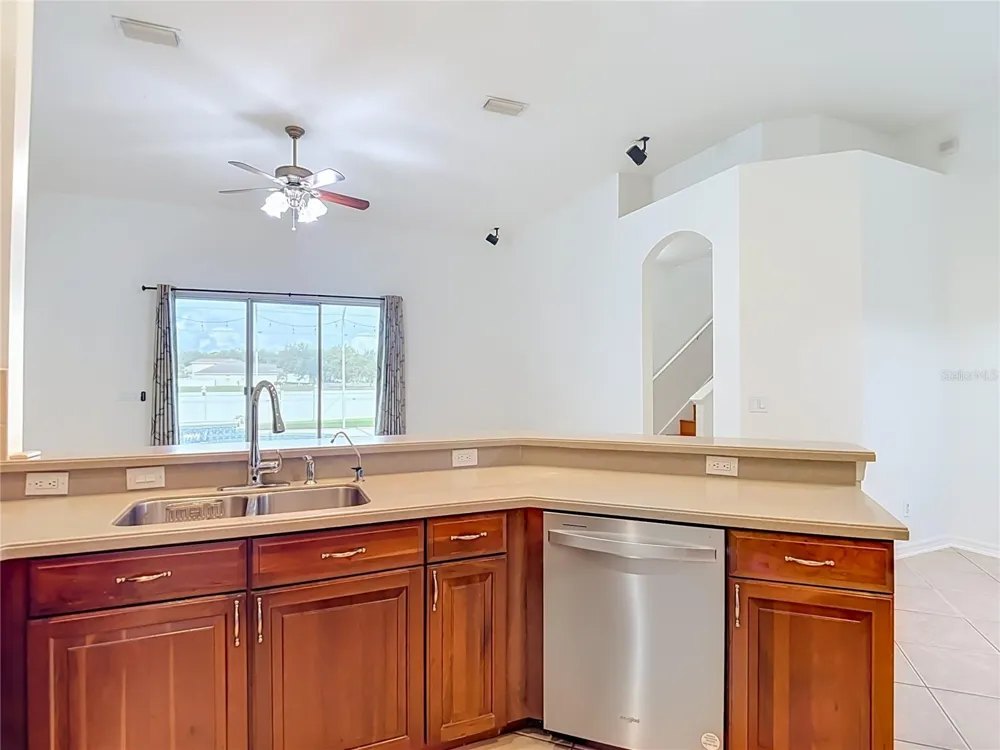 220 RONJA LANE Valrico, FL 33594