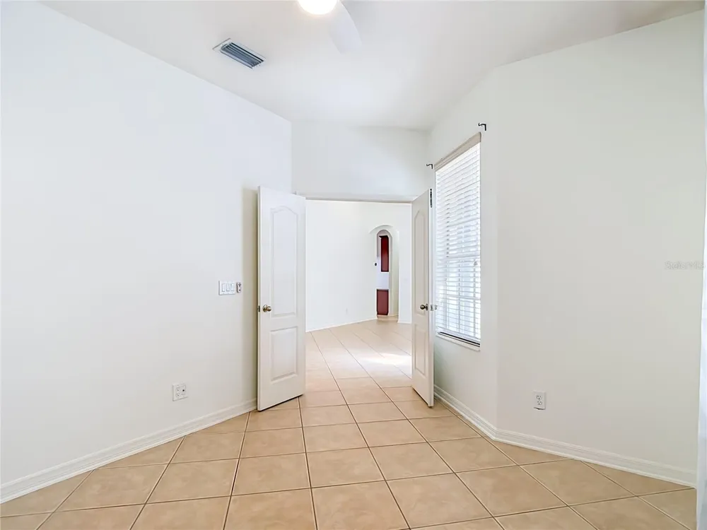 220 RONJA LANE Valrico, FL 33594