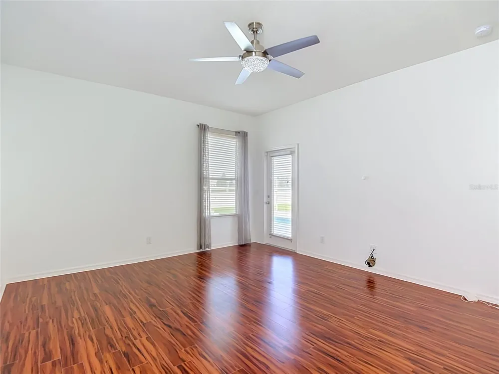 220 RONJA LANE Valrico, FL 33594
