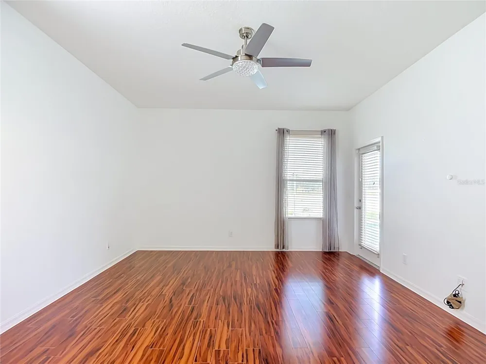 220 RONJA LANE Valrico, FL 33594
