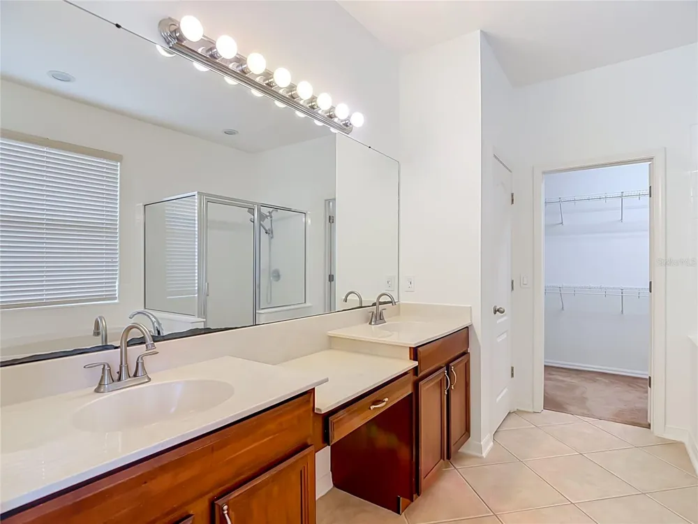220 RONJA LANE Valrico, FL 33594