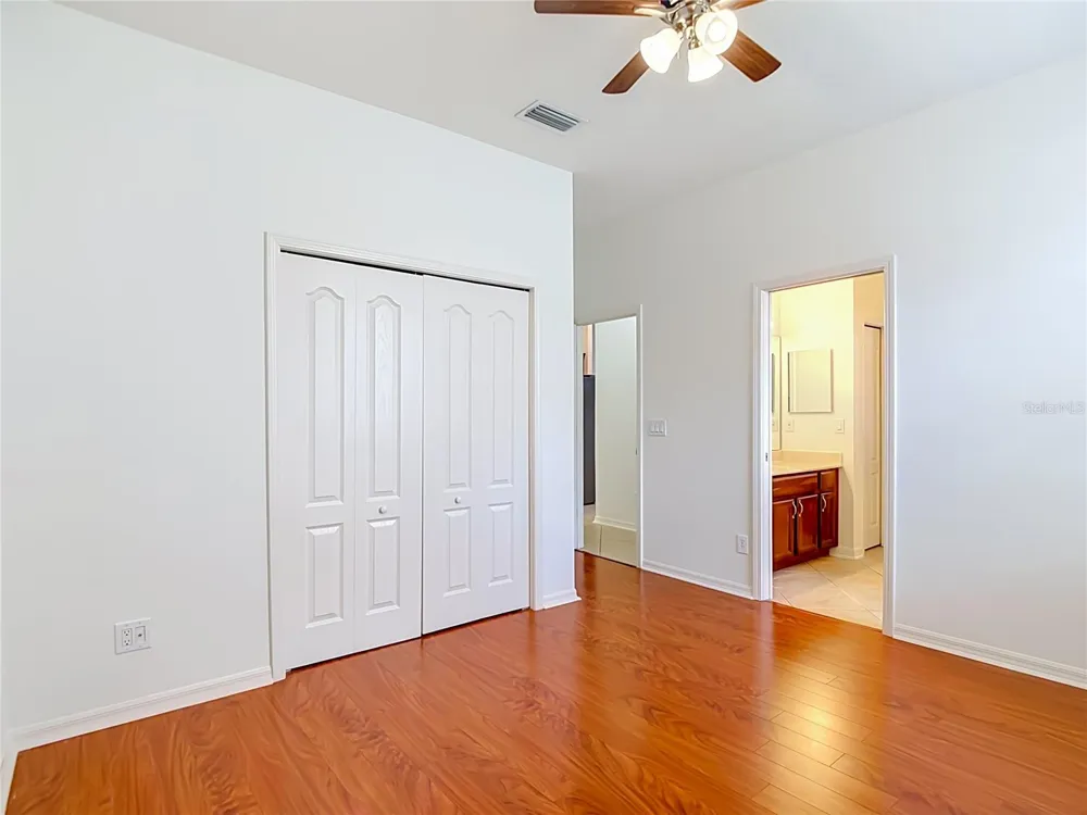 220 RONJA LANE Valrico, FL 33594