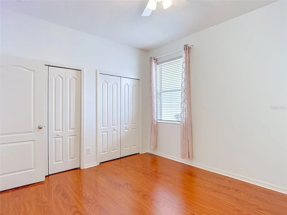 220 RONJA LANE Valrico, FL 33594