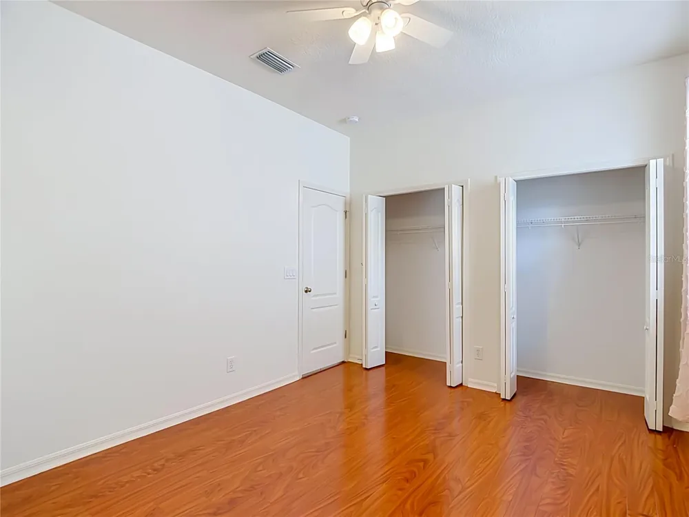 220 RONJA LANE Valrico, FL 33594