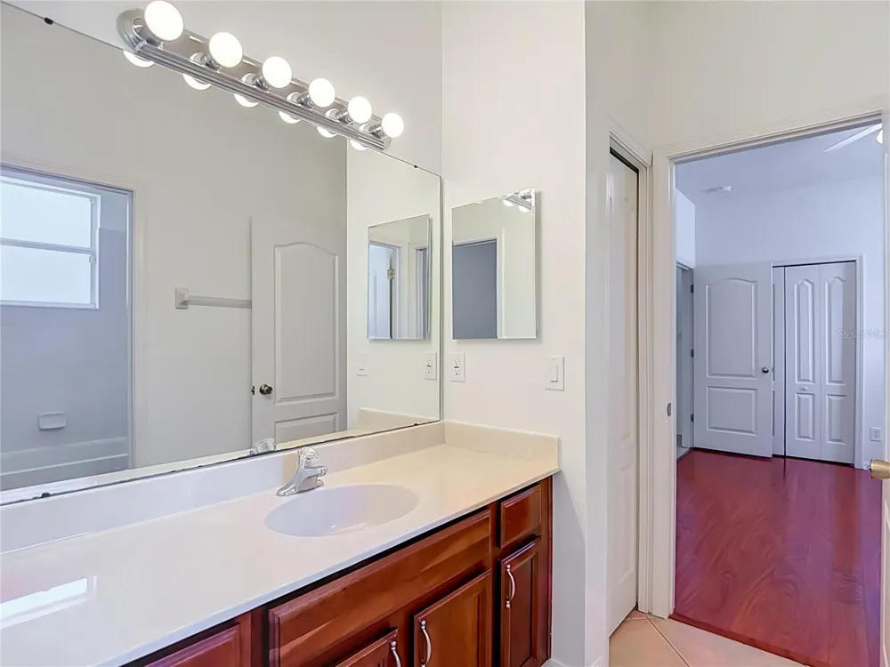 220 RONJA LANE Valrico, FL 33594