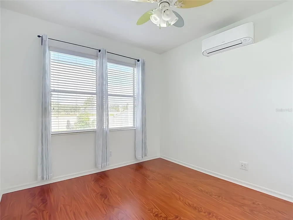 220 RONJA LANE Valrico, FL 33594