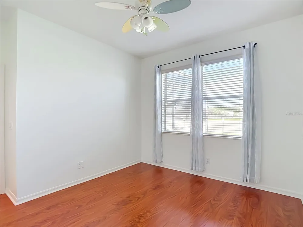 220 RONJA LANE Valrico, FL 33594