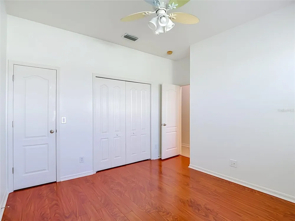 220 RONJA LANE Valrico, FL 33594