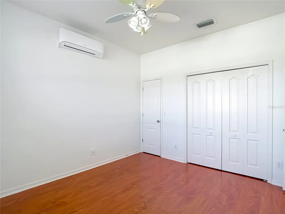 220 RONJA LANE Valrico, FL 33594