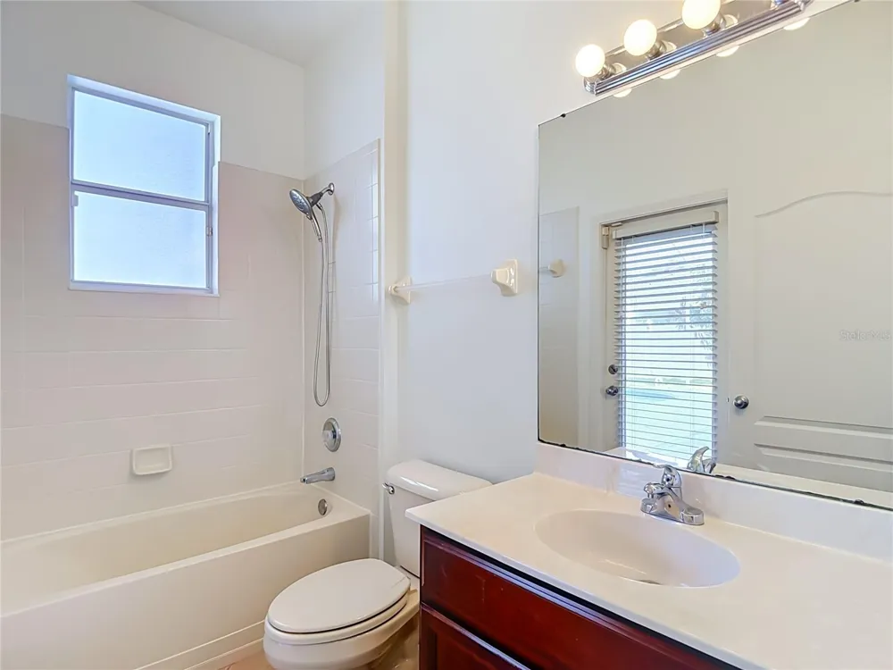 220 RONJA LANE Valrico, FL 33594