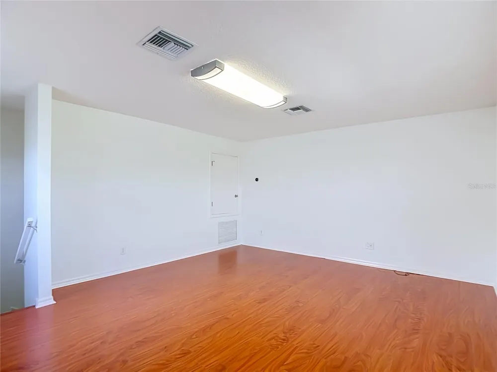 220 RONJA LANE Valrico, FL 33594