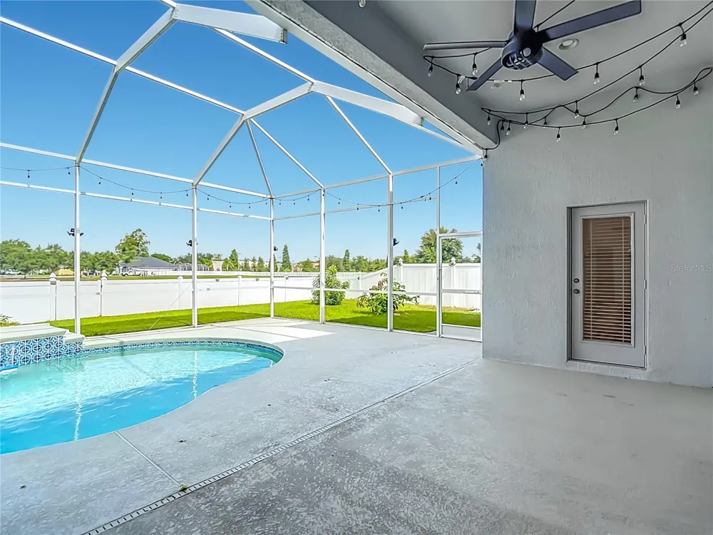 220 RONJA LANE Valrico, FL 33594
