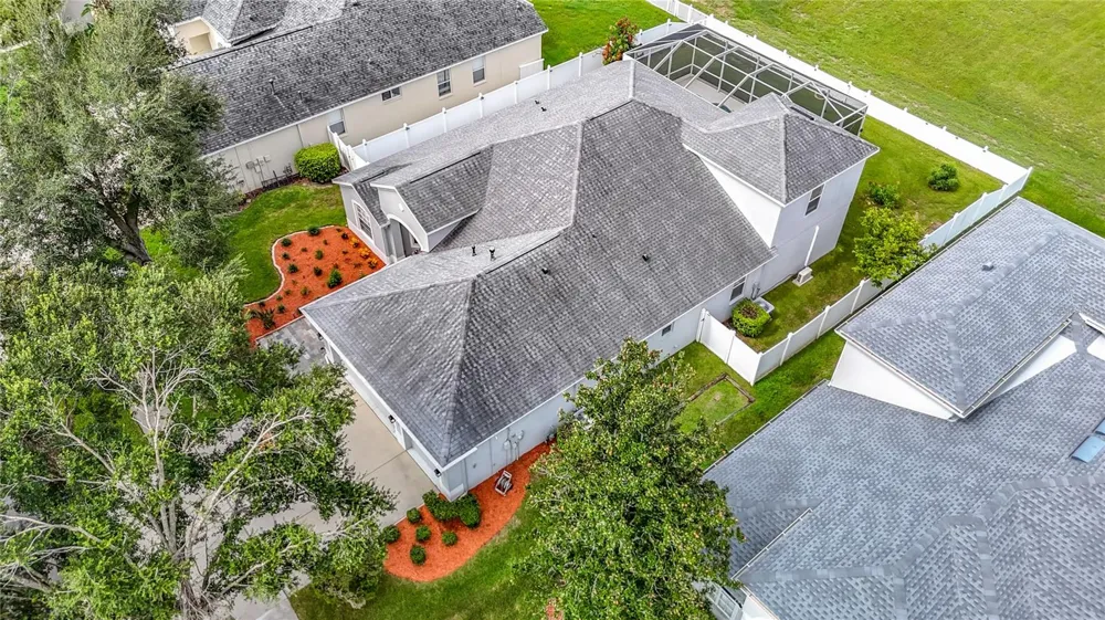 220 RONJA LANE Valrico, FL 33594