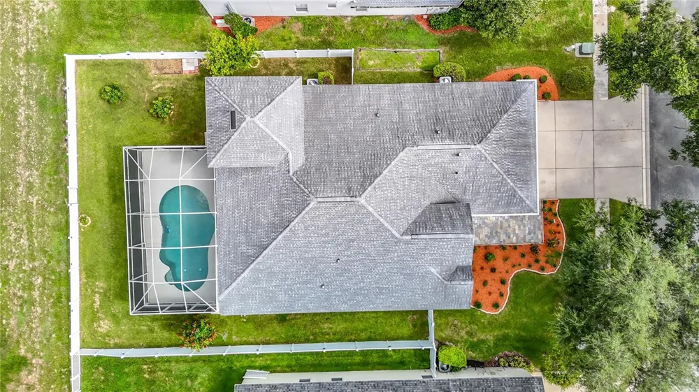 220 RONJA LANE Valrico, FL 33594