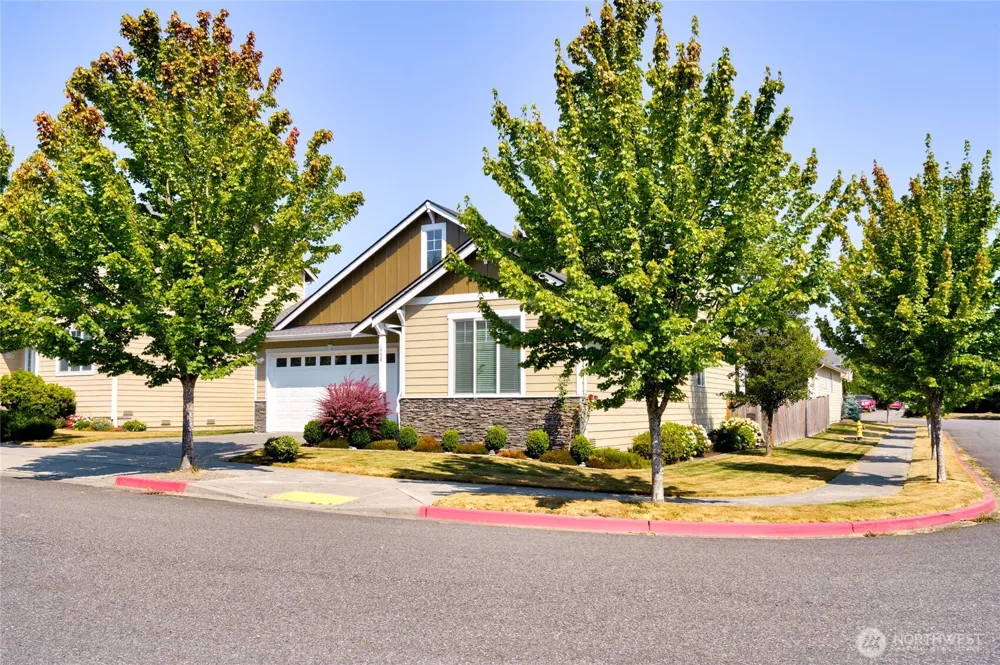 1758 Hillcrest Loop Mount Vernon, WA 98274