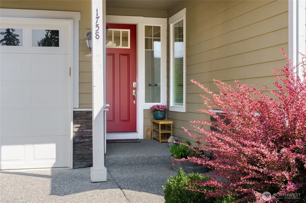 1758 Hillcrest Loop Mount Vernon, WA 98274