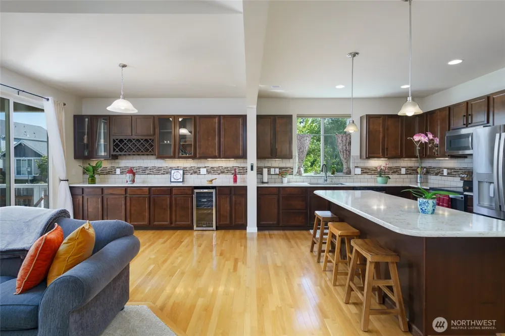 1758 Hillcrest Loop Mount Vernon, WA 98274
