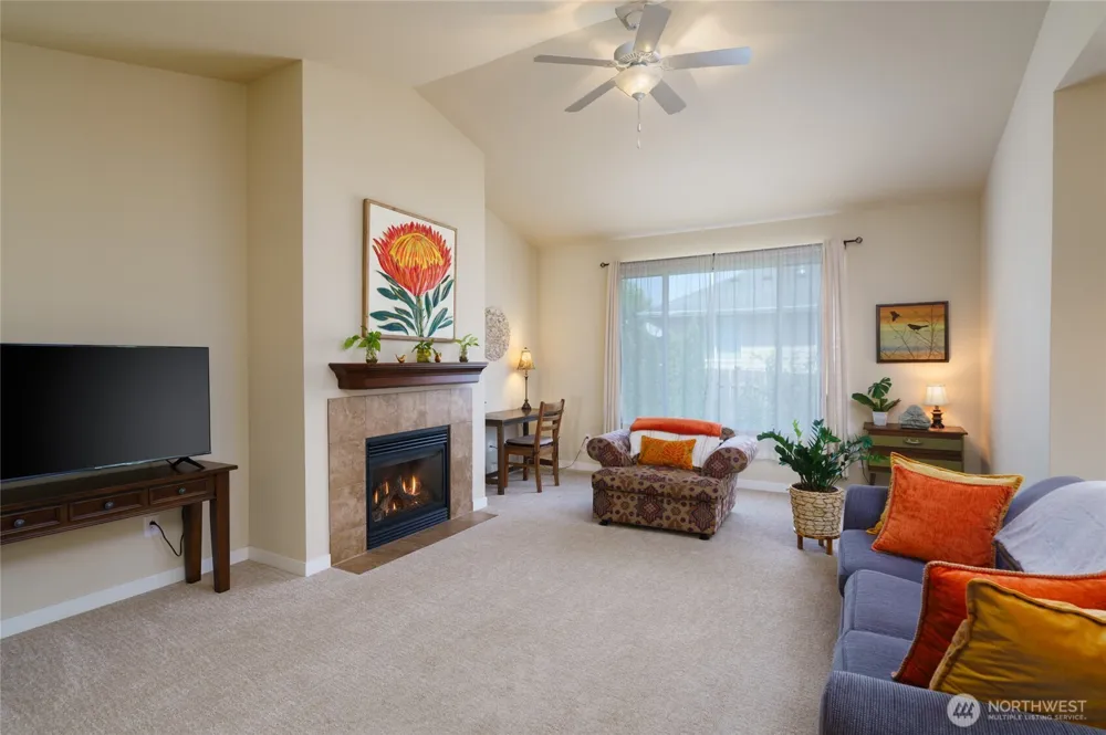 1758 Hillcrest Loop Mount Vernon, WA 98274
