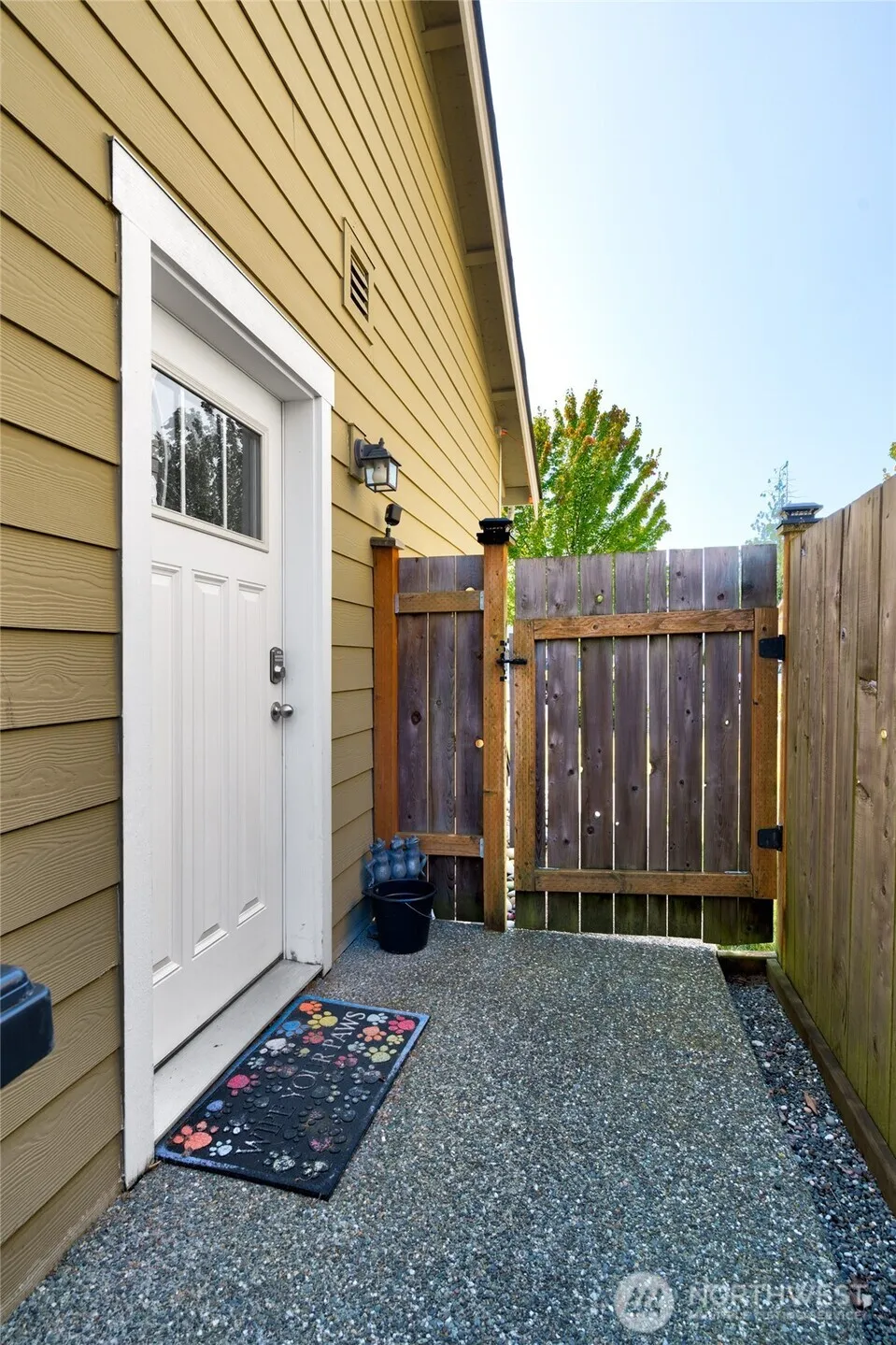 1758 Hillcrest Loop Mount Vernon, WA 98274