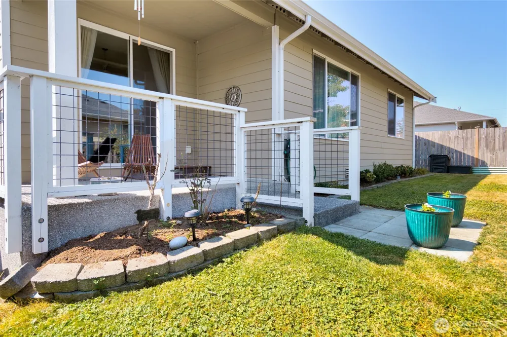 1758 Hillcrest Loop Mount Vernon, WA 98274