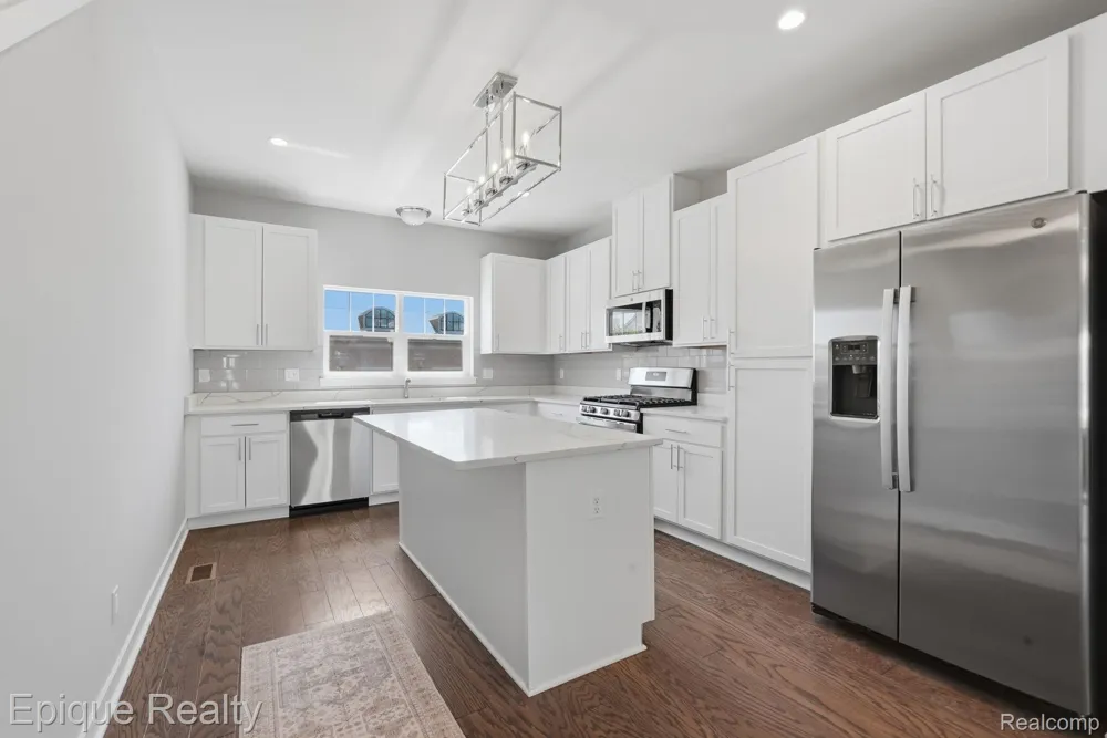25533 Meadowbrook Road #42 Novi City, MI 48375