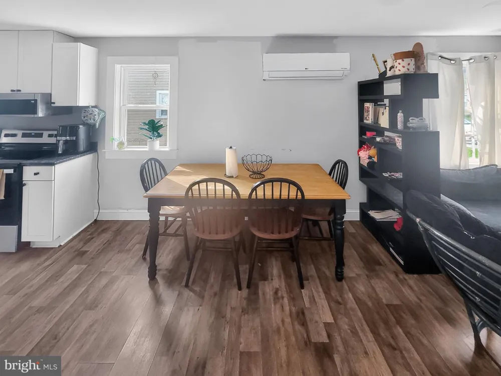 913 ROSLYN AVENUE Cambridge, MD 21613