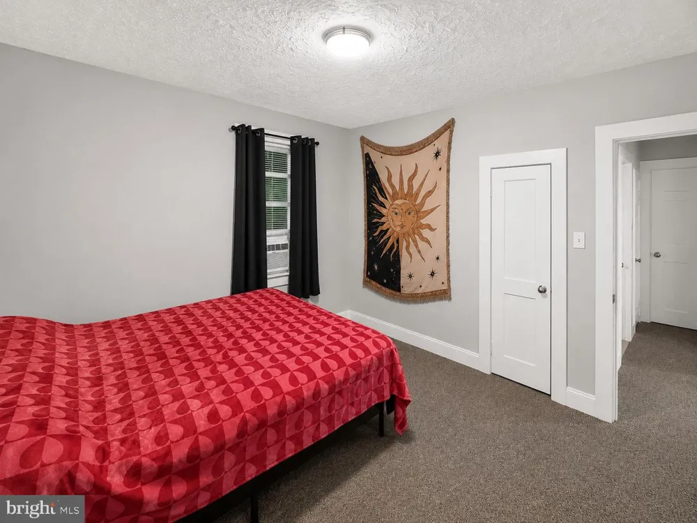 913 ROSLYN AVENUE Cambridge, MD 21613
