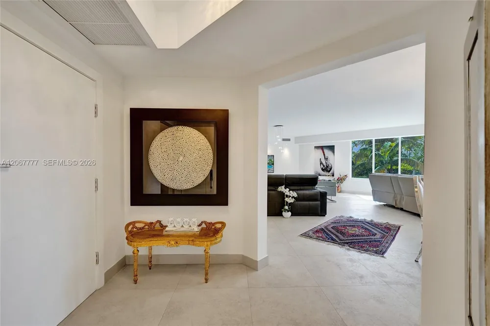 21200 Point Place #403 Aventura, FL 33180