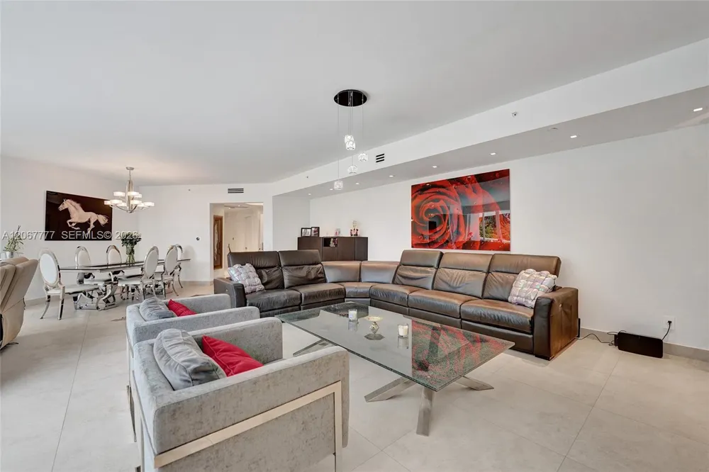 21200 Point Place #403 Aventura, FL 33180