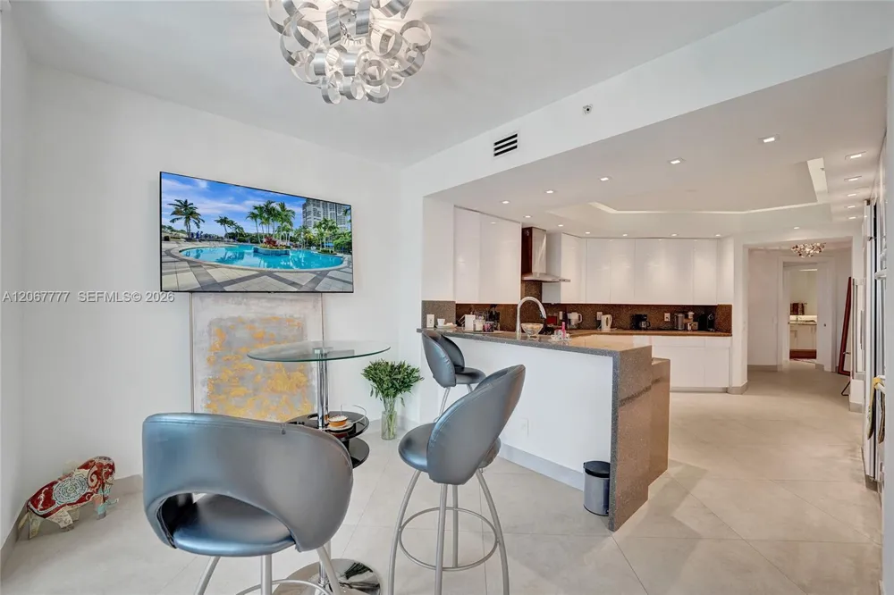21200 Point Place #403 Aventura, FL 33180