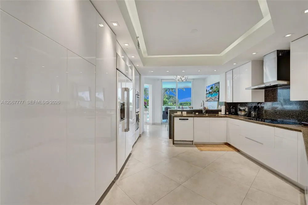 21200 Point Place #403 Aventura, FL 33180