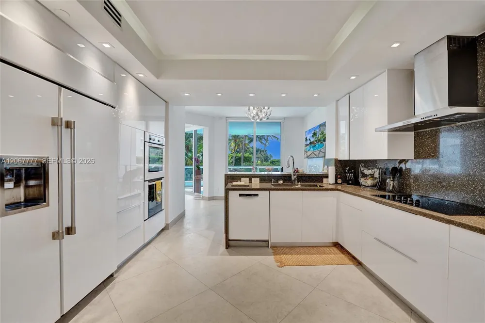 21200 Point Place #403 Aventura, FL 33180