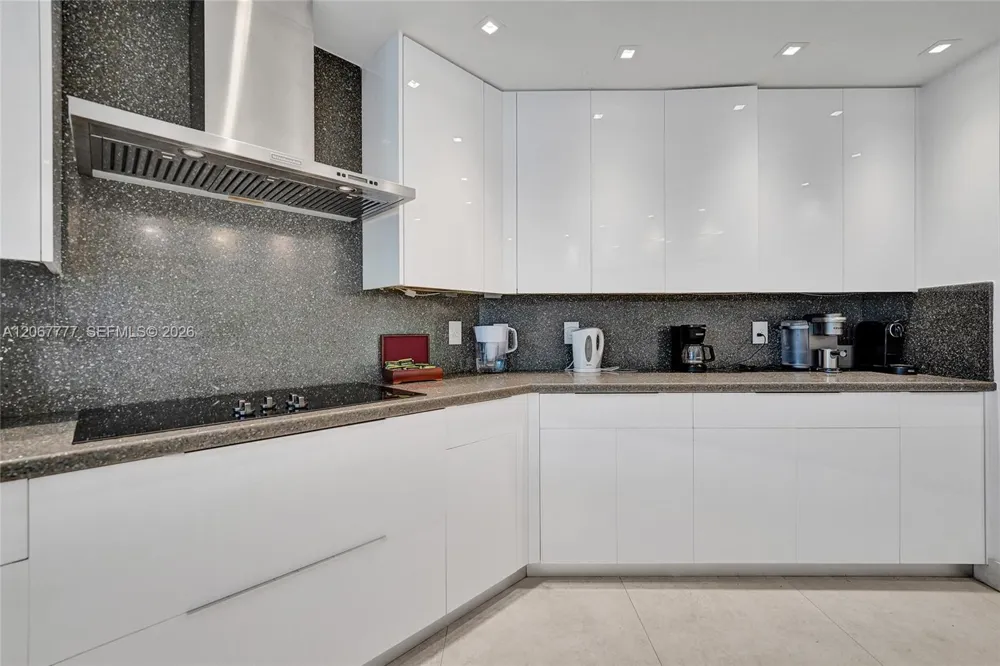 21200 Point Place #403 Aventura, FL 33180