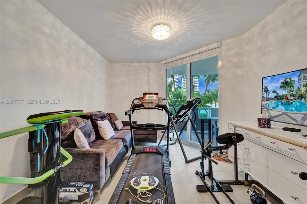 21200 Point Place #403 Aventura, FL 33180