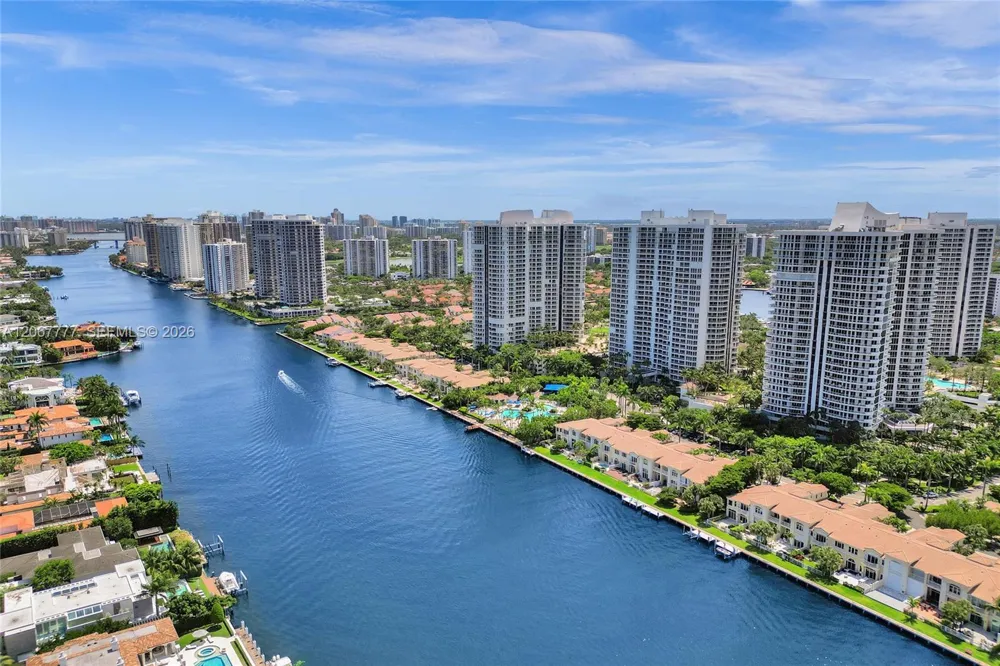 21200 Point Place #403 Aventura, FL 33180
