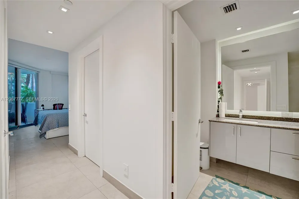 21200 Point Place #403 Aventura, FL 33180