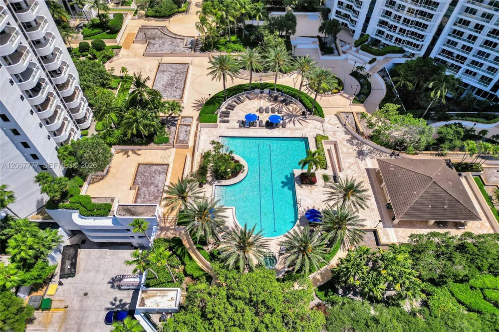 21200 Point Place #403 Aventura, FL 33180