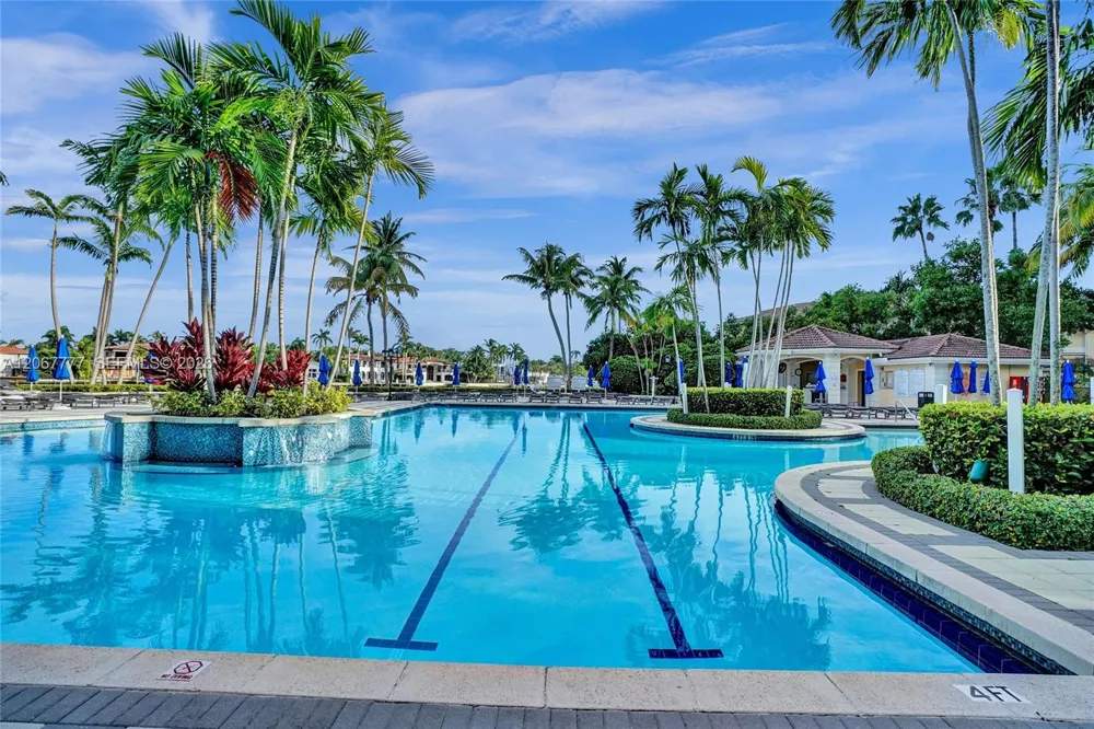 21200 Point Place #403 Aventura, FL 33180