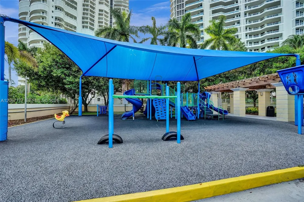 21200 Point Place #403 Aventura, FL 33180