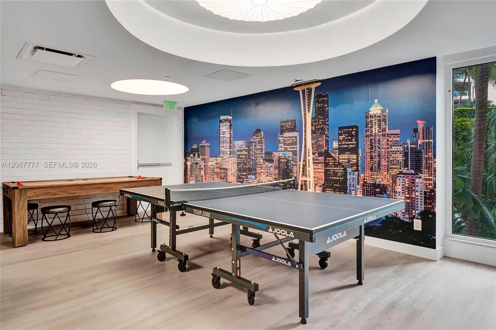 21200 Point Place #403 Aventura, FL 33180
