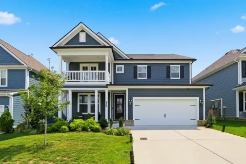 846 Sugarbush Ln