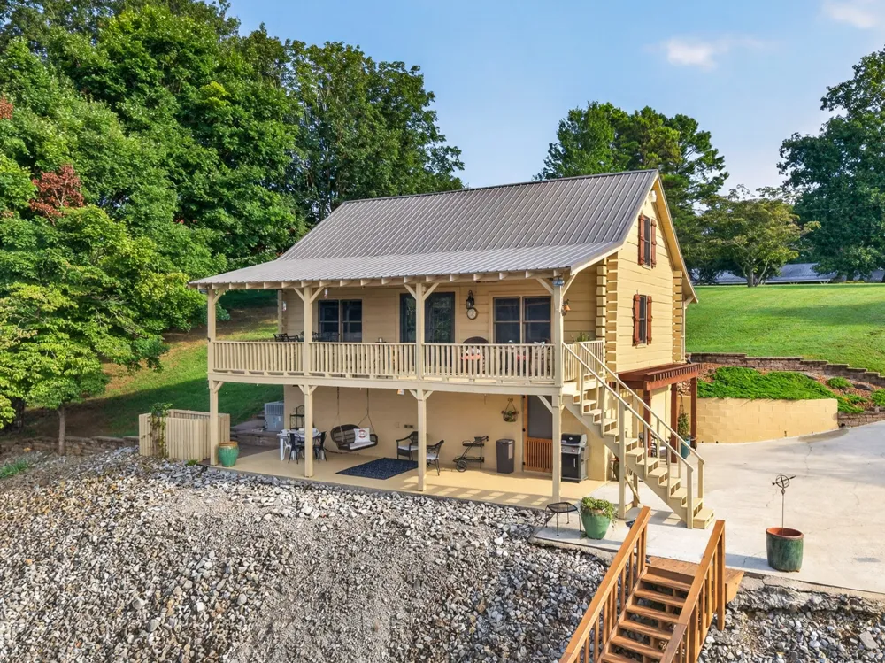 52 Narrows Dr Winchester, TN 37398