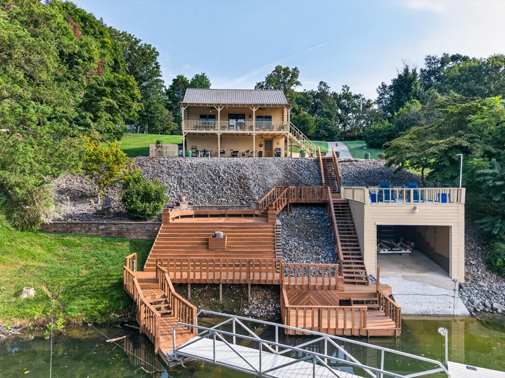 52 Narrows Dr Winchester, TN 37398
