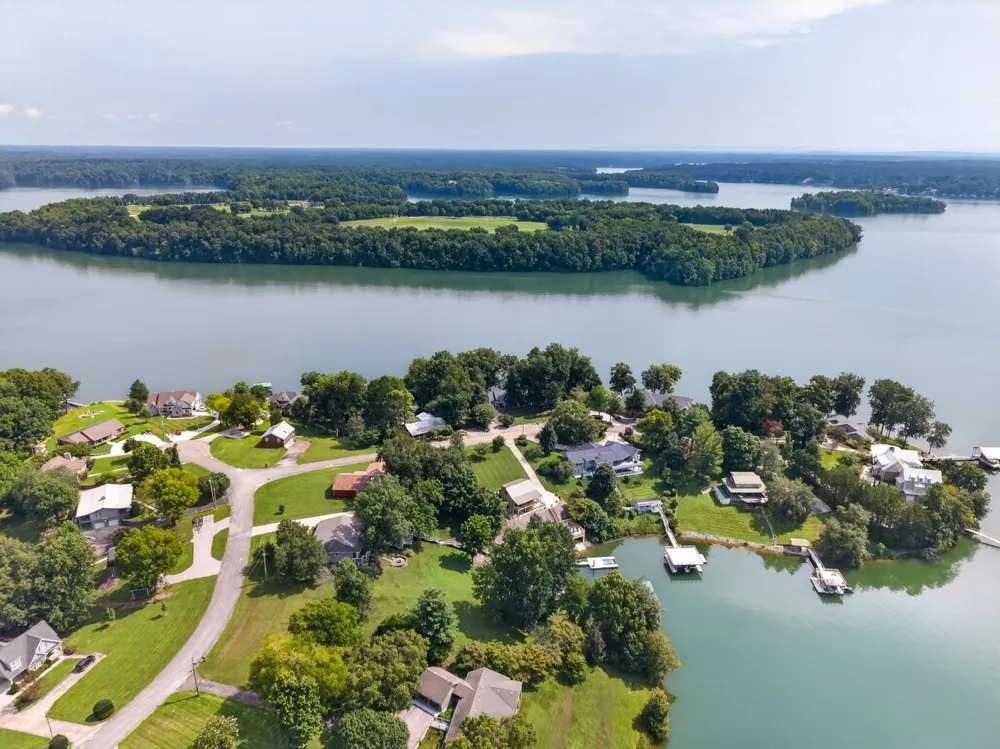 52 Narrows Dr Winchester, TN 37398