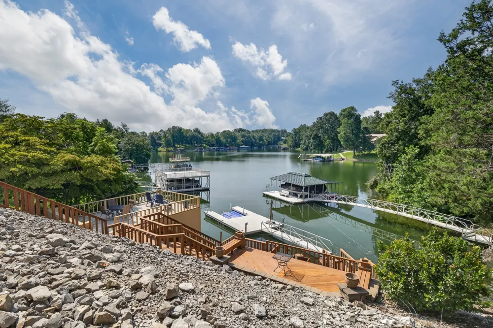 52 Narrows Dr Winchester, TN 37398