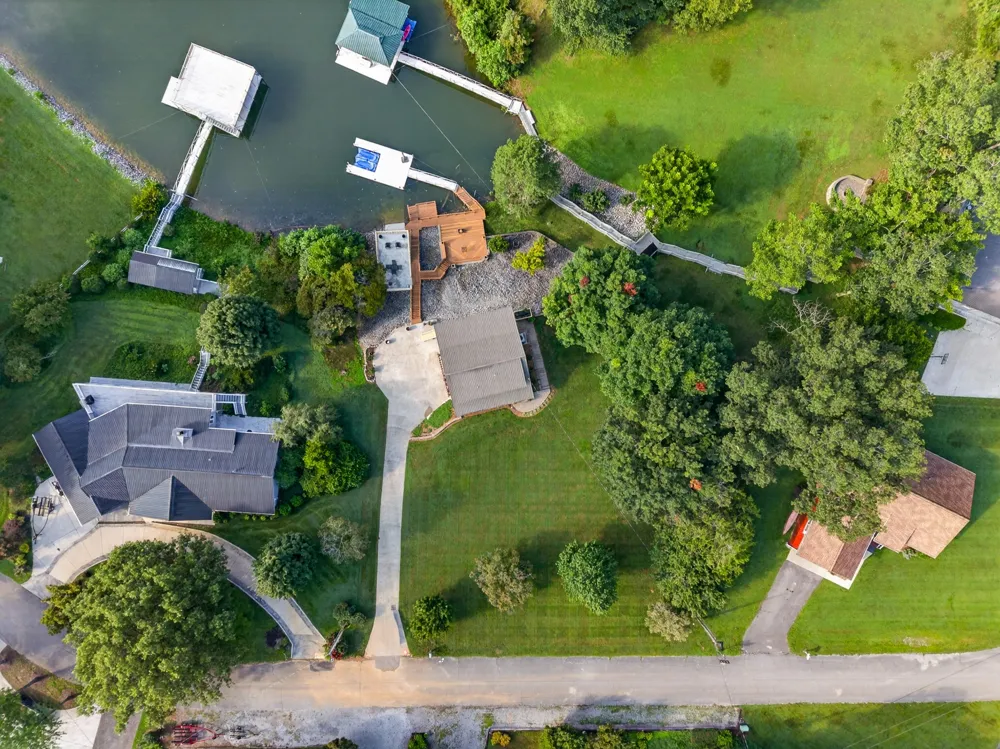 52 Narrows Dr Winchester, TN 37398